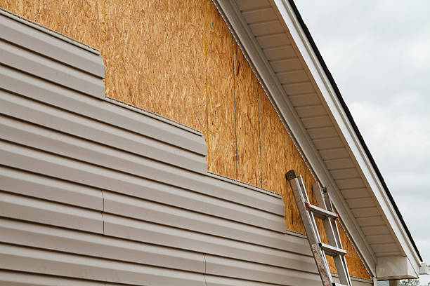 24/7 Emergency Emergency Siding Repair experts in Bloomington, IL